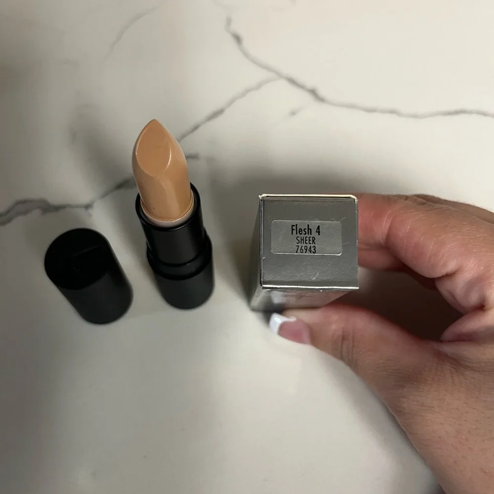 Sebastian Trucco Identity‎ Lipstick Sheer FLESH 4 SPF 12